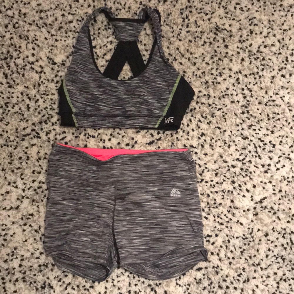 Work out sports bra and shorts combo